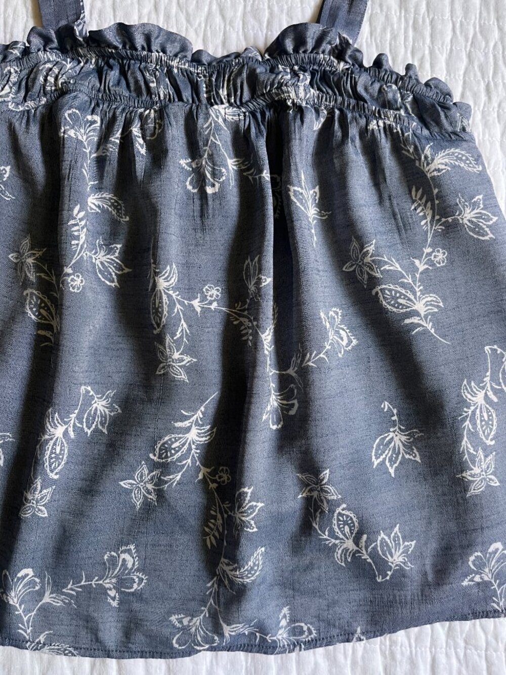 EUC Angels Forever Young Blue Chambray Floral Camisole Tank Top L - Picture 4 of 4